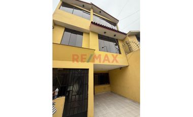 En Venta: Hermosa Casa De 3 Pisos Mas Azotea Frente A Parque En Urb. Ceres – Ate