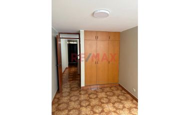 En Venta: Hermosa Casa De 3 Pisos Mas Azotea Frente A Parque En Urb. Ceres – Ate