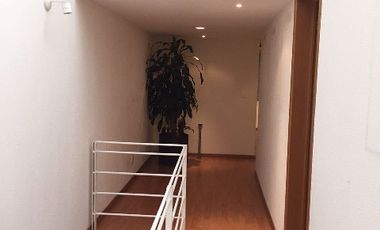 MERCADERES 162 VENDE ESTUPENDO PENT-HOUSE