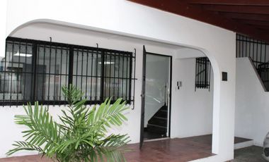 Se Vende DUPLEX EN OBARRIO listo para ocupar.