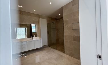 SE ALQUILA APARTAMENTO EN PH GARDENS - OCEAN REEF ISLANDS