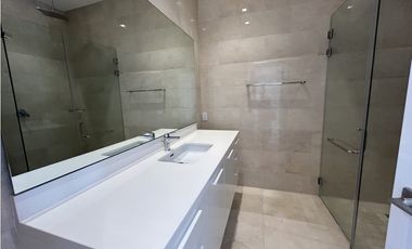 SE ALQUILA APARTAMENTO EN PH GARDENS - OCEAN REEF ISLANDS