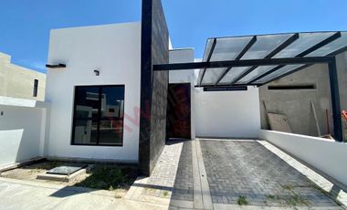 Se vende casa de una planta en Zakia, El Márques, Querétaro con facilidad para adultos mayores