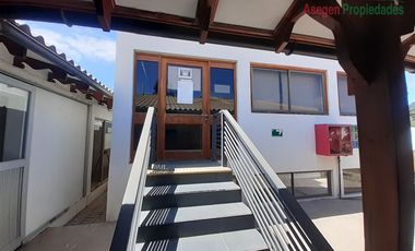 Oficina en Arriendo en Casa en venta en Avenida Copayapu, sector Pedro Pablo Figueroa.