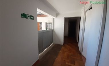 Oficina en Arriendo en Casa en venta en Avenida Copayapu, sector Pedro Pablo Figueroa.