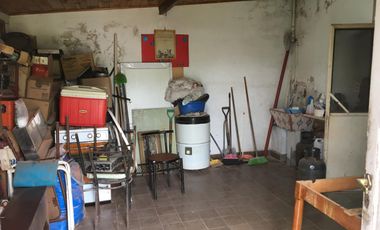 SE VENDE GRAN LOTE CON CASA  Y LOCAL A LA CALLE ZONA QUEQUEN