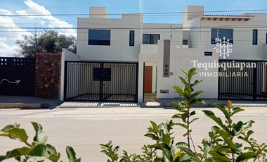 Casa en venta Colonia Adolfo López Mateos Tequisquiapan