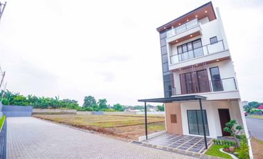 Rumah Strategis 16 Menit ke Cilandak Town Square Bebas Banjir J-40038