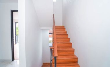 Rumah Strategis 16 Menit ke Cilandak Town Square Bebas Banjir J-40038