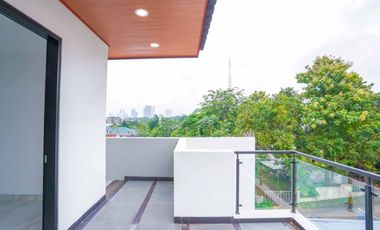 Rumah Strategis 16 Menit ke Cilandak Town Square Bebas Banjir J-40038