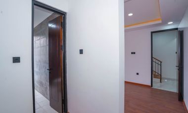 Rumah Strategis 16 Menit ke Cilandak Town Square Bebas Banjir J-40038