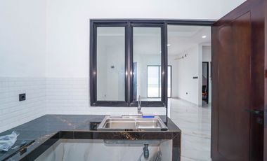 Rumah Strategis 16 Menit ke Cilandak Town Square Bebas Banjir J-40038