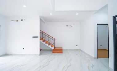 Rumah Strategis 16 Menit ke Cilandak Town Square Bebas Banjir J-40038