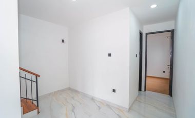 Rumah Strategis 16 Menit ke Cilandak Town Square Bebas Banjir J-40038