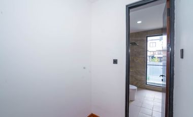 Rumah Strategis 16 Menit ke Cilandak Town Square Bebas Banjir J-40038