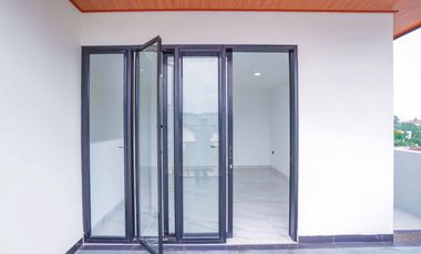 Rumah Strategis 16 Menit ke Cilandak Town Square Bebas Banjir J-40038