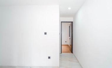 Rumah Strategis 16 Menit ke Cilandak Town Square Bebas Banjir J-40038