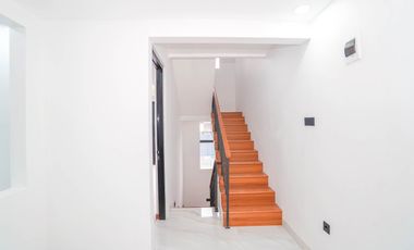 Rumah Strategis 16 Menit ke Cilandak Town Square Bebas Banjir J-40038