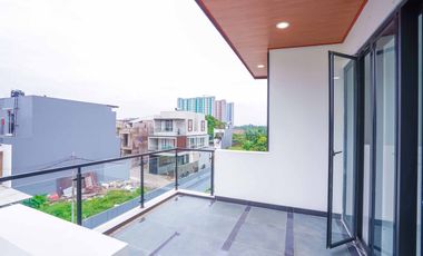 Rumah Strategis 16 Menit ke Cilandak Town Square Bebas Banjir J-40038