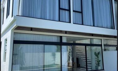 FREEHOLD VILLA WITH ROOFTOP - OCEAN VIEW