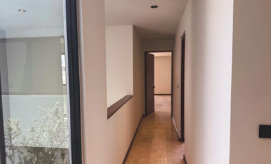 Casa de 4 recamaras en San Angel V hab en planta baja y con Rooftop