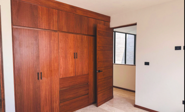 Casa de 4 recamaras en San Angel V hab en planta baja y con Rooftop