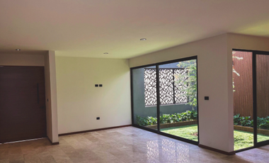 Casa de 4 recamaras en San Angel V hab en planta baja y con Rooftop