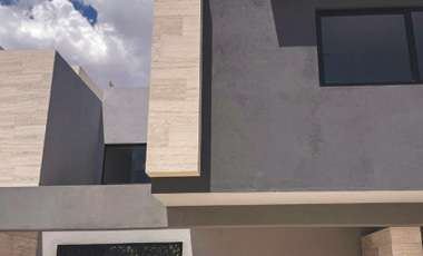 Casa de 4 recamaras en San Angel V hab en planta baja y con Rooftop