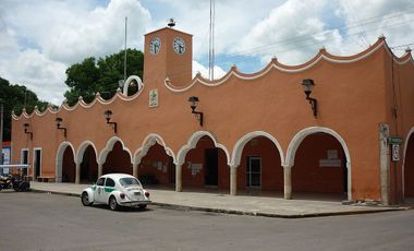 Terrenos a pie de carretera en Venta en Kinchil Park en Kinchil