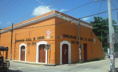 Terrenos a pie de carretera en Venta en Kinchil Park en Kinchil