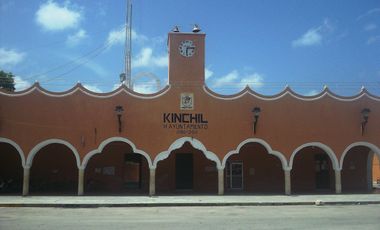 Terrenos a pie de carretera en Venta en Kinchil Park en Kinchil