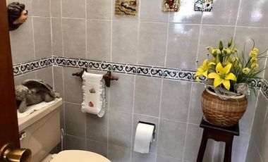 Uso comercial 2 frentes 5 locales rentados