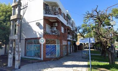 local de 81 m2 con dos baños