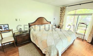 Venta amplia Casa 6D 5B 6E, Villa San Pedro