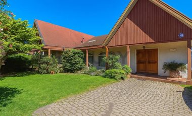 Venta amplia Casa 6D 5B 6E, Villa San Pedro