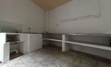 local en arriendo en bretaña. Cod A118064