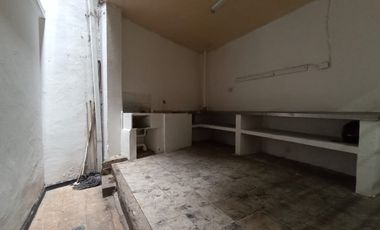 local en arriendo en bretaña. Cod A118064