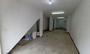 local en arriendo en bretaña. Cod A118064