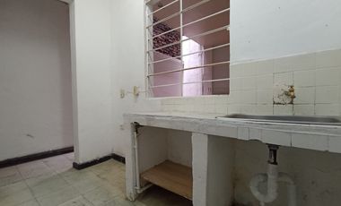 local en arriendo en bretaña. Cod A118064