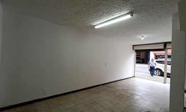 local en arriendo en bretaña. Cod A118064