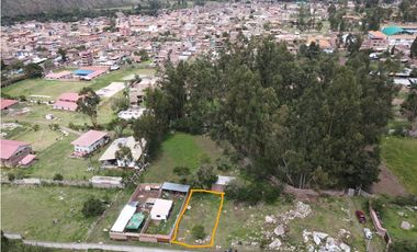 VENDO LOTE 300 M2 URUBAMBA CUSCO PERU