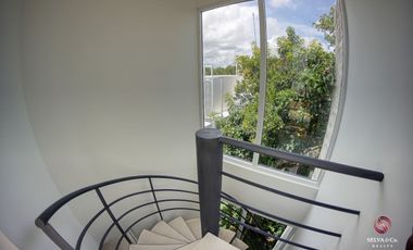 Penthouse con terraza, jacuzzi privado, vistas verdes, gimnasio, 2 albe
