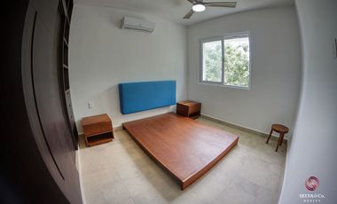 Penthouse con terraza, jacuzzi privado, vistas verdes, gimnasio, 2 albe