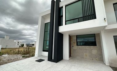 Casas en venta en Ciudad Maderas Residencial, El Marqués , Recamara en PB, Lujo!