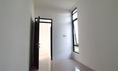 Rumah Glowing Bergengsi Hanya 600 Jutaan Dekat Yogya Plaza Cimahi