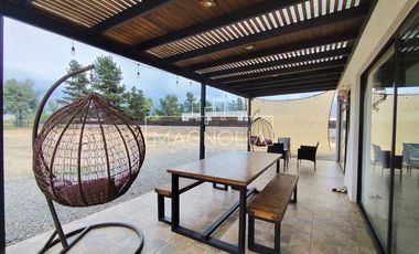 Casa en arriendo de 2 dorm. en Mostazal
