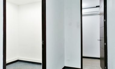 PR15038 Venta de oficina en el sector Milla de Oro