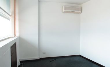 PR15038 Venta de oficina en el sector Milla de Oro