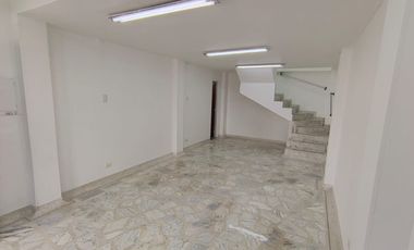 local en arriendo en camino real. Cod A61238