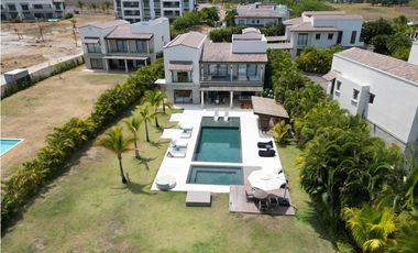 Casa frente  al mar en Casamar